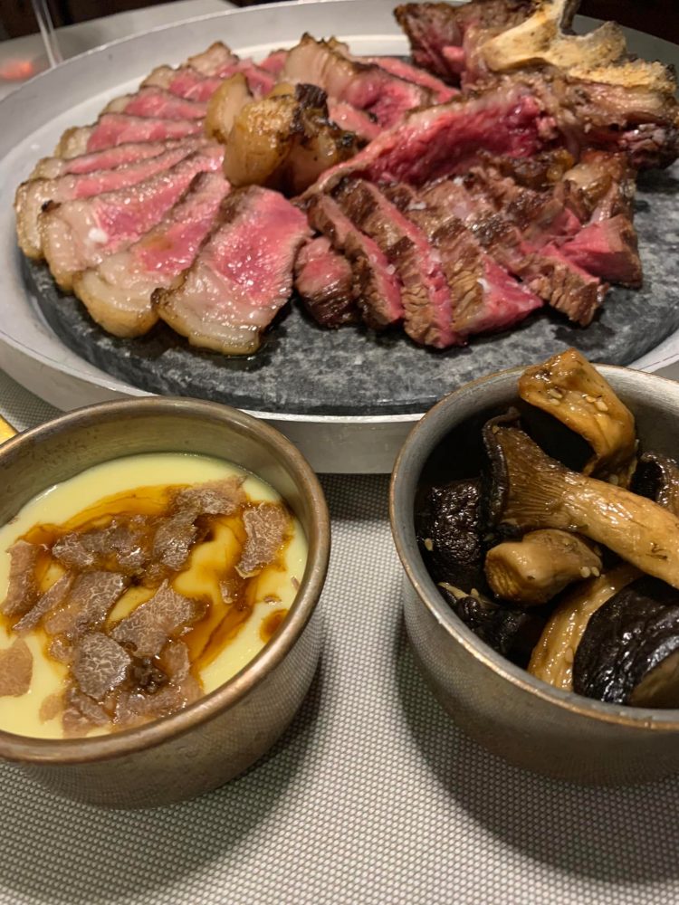 Rear - la carne con i funghi e il pure' alla Robuchon