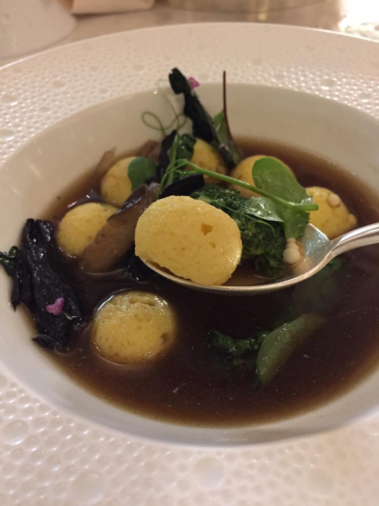 Ristorante I Portici, la zuppa imperiale di stagione, con funghi, castagne e vegetali