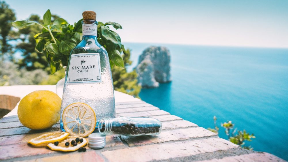 Gin Mare Capri, L'Isola Azzurra