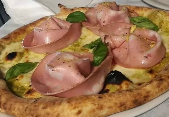 Mortadella e pistacchio