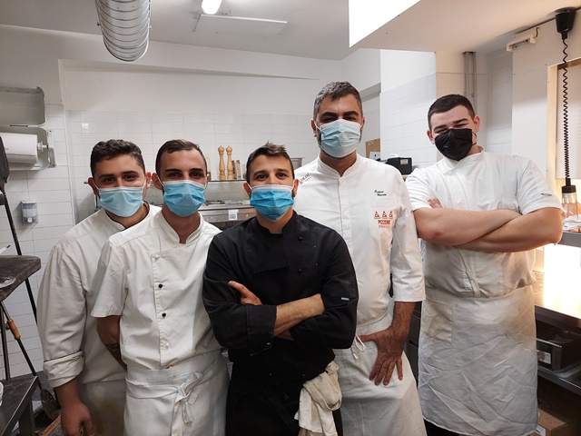 La squadra della pizzeria di Qvinto