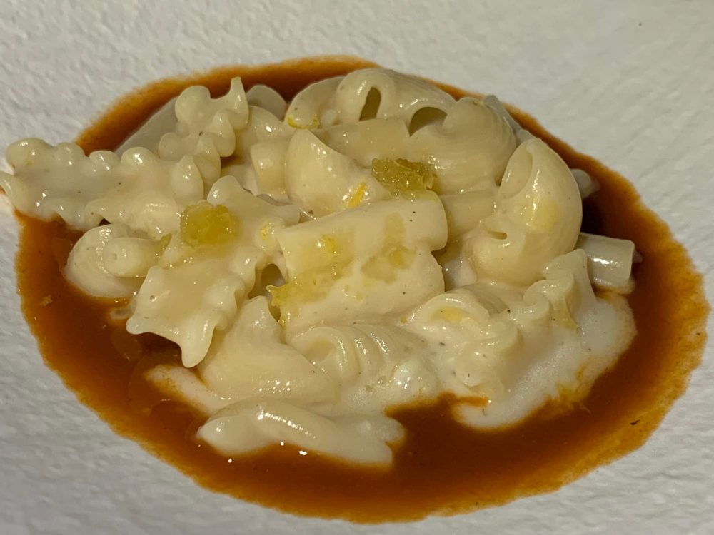  San Pietro Bistrot del Mare, mischiato potente con provolone e limone su riduzione di zuppa di pesce