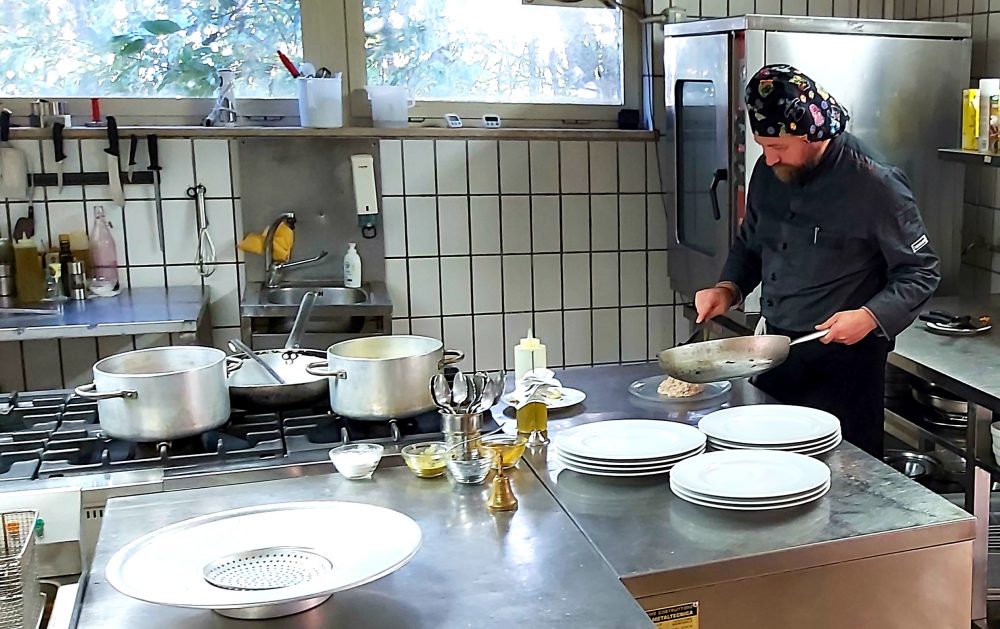 Food Osteria Contemporanea – lo chef in cucina