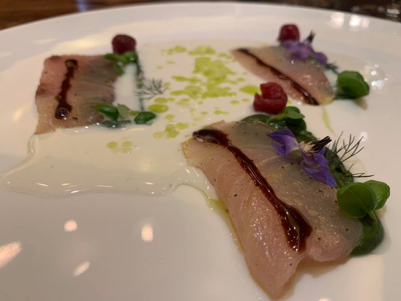 Ristorante Tre Olivi, crudo di ricciola con latticello