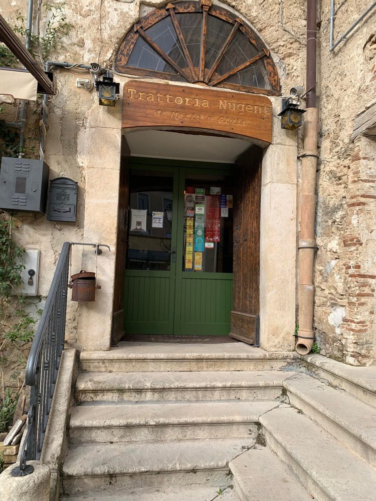 L'ingresso della Trattoria Nugent