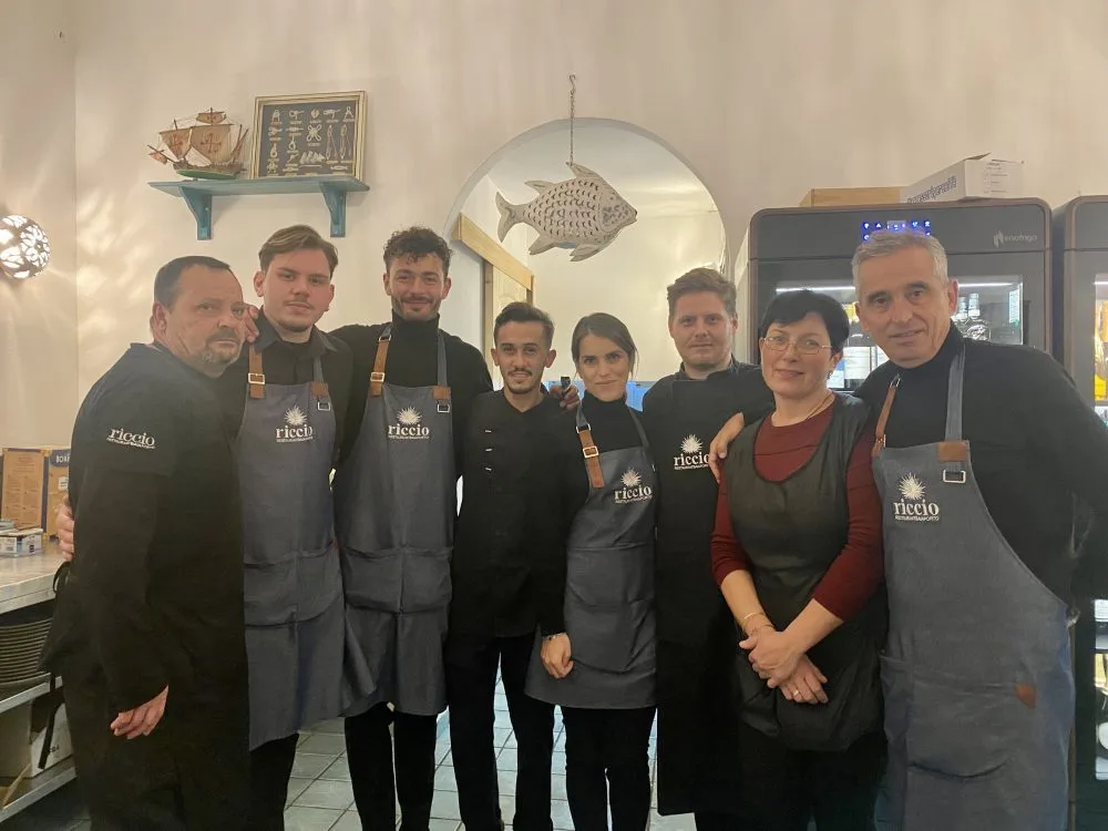 Brigata di cucina e di Sala - Riccio Restaurant