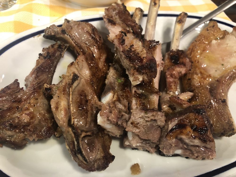 Osteria del maiale nero - agnello, costoletta e tracchie