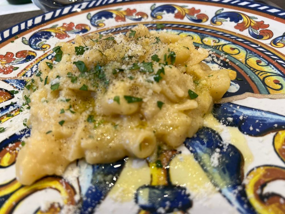 Seggio del Popolo - Pasta e patate in biancoco nscorze di formaggio