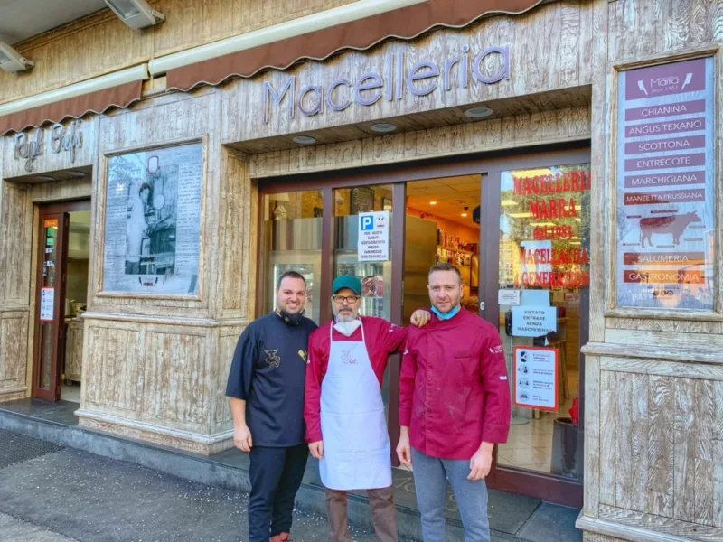 Royal Beef's Burger. Pino, Ciro e Alfio Marra