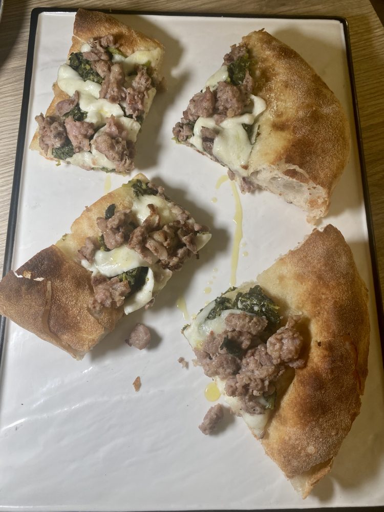 I Vesuviani - Pizza in pala_ Salsiccia e friarielli