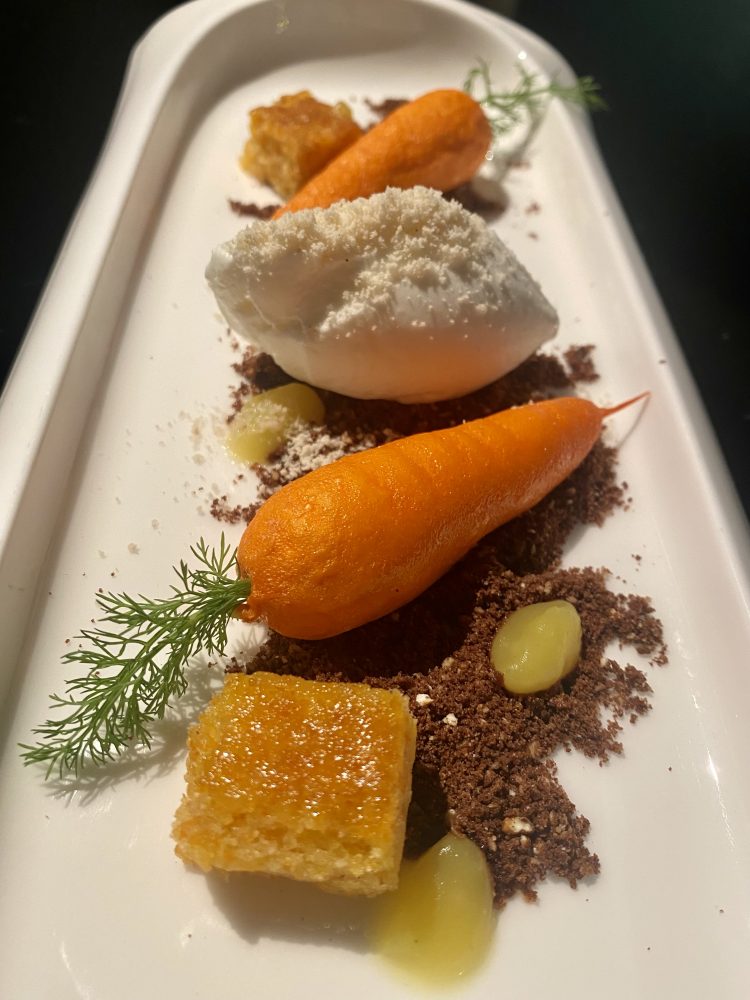 My Seacret Restaurant -Pel di carota, semifreddo di cioccolato bianco e carota, crumble di mandorla al cacao e gel di arancia