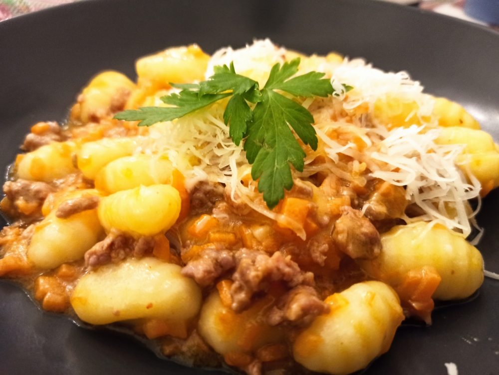 Osteria Baccaleria NIKILA - Gli Gnocchi con Salsiccia di Castepoto, Zucca e Caciocavallo di Castelfranco