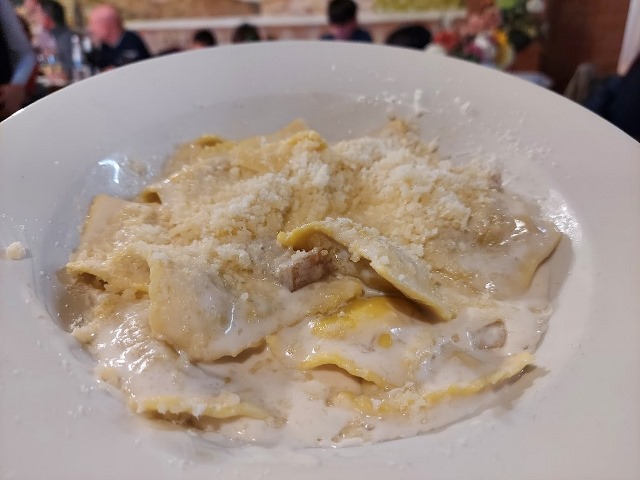 Sora Rosa - Panzerotti ai funghi porcini e panna