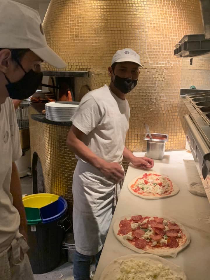Pizzeria Forno d'Oro, la squadra al lavoro