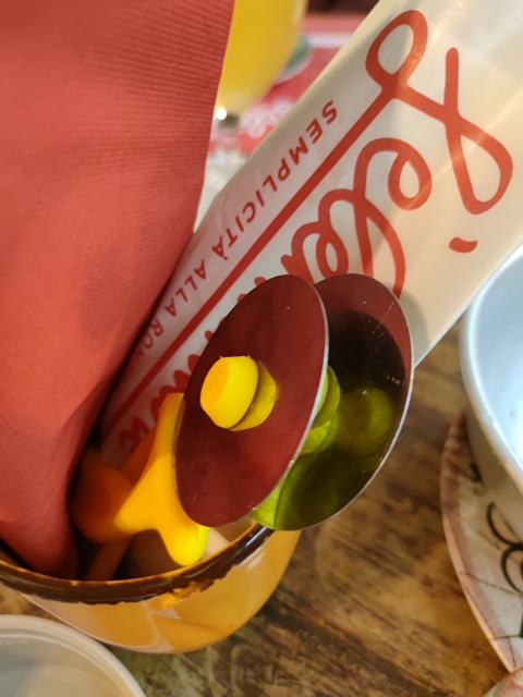 L’Elementare - la rotella taglia pizza