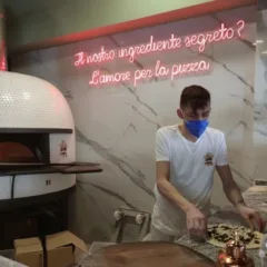 L'Antica Pizzeria Da Michele Roma Tuscolana-il bancone e il forno