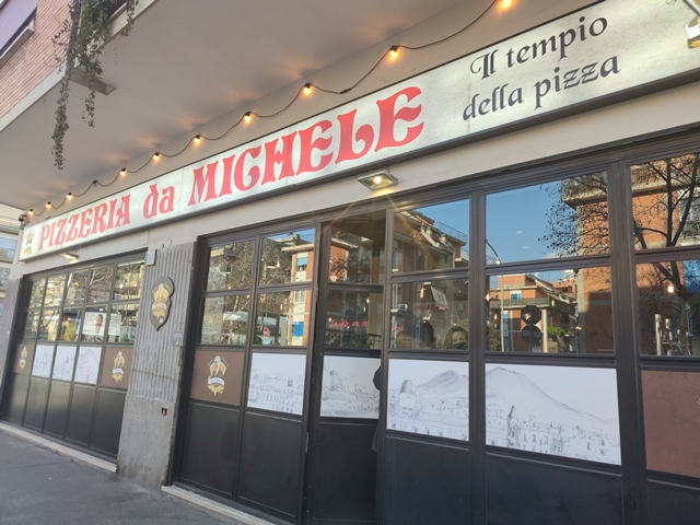 L'Antica Pizzeria Da Michele Roma Tuscolana-l'entrata