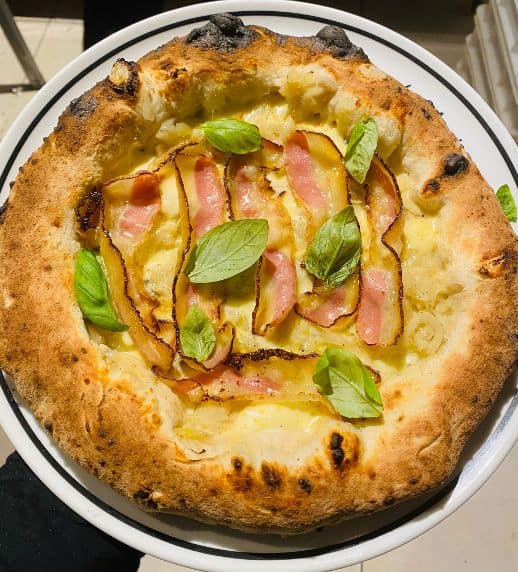 Pizzeria Pistritto - pizza Michele