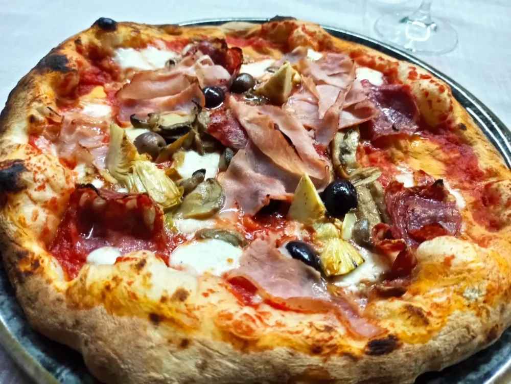 Pizzeria Royal - La Capricciosa