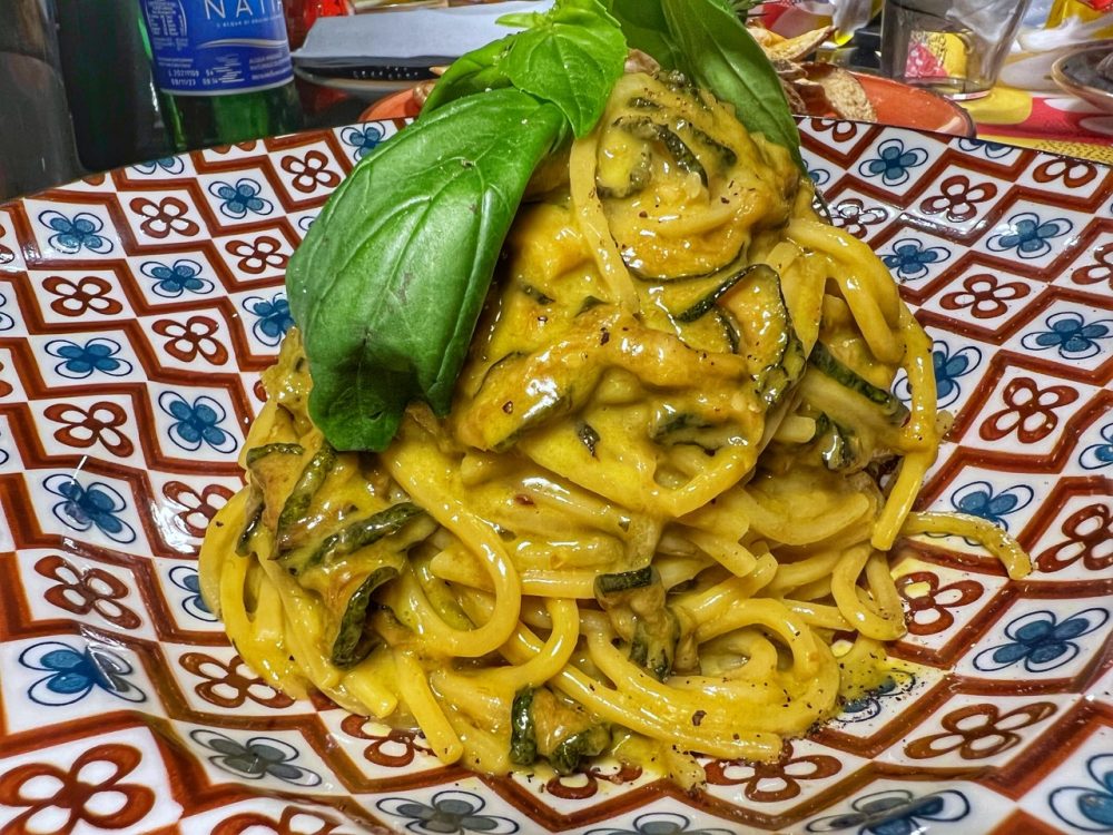 Spaghetti alla Nerano, Golocious Napoli