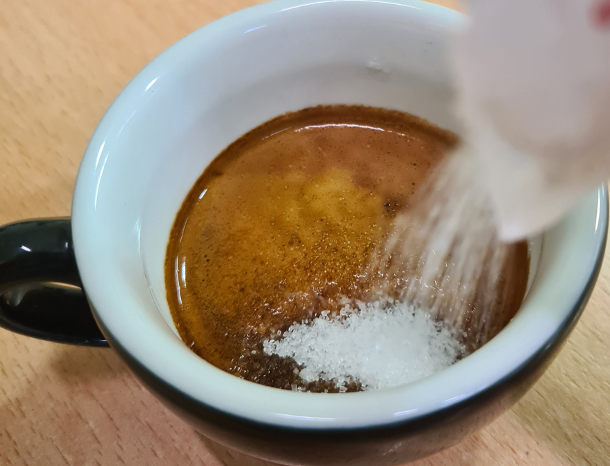 Zucchero e caffe - Il Caffe espresso italiano