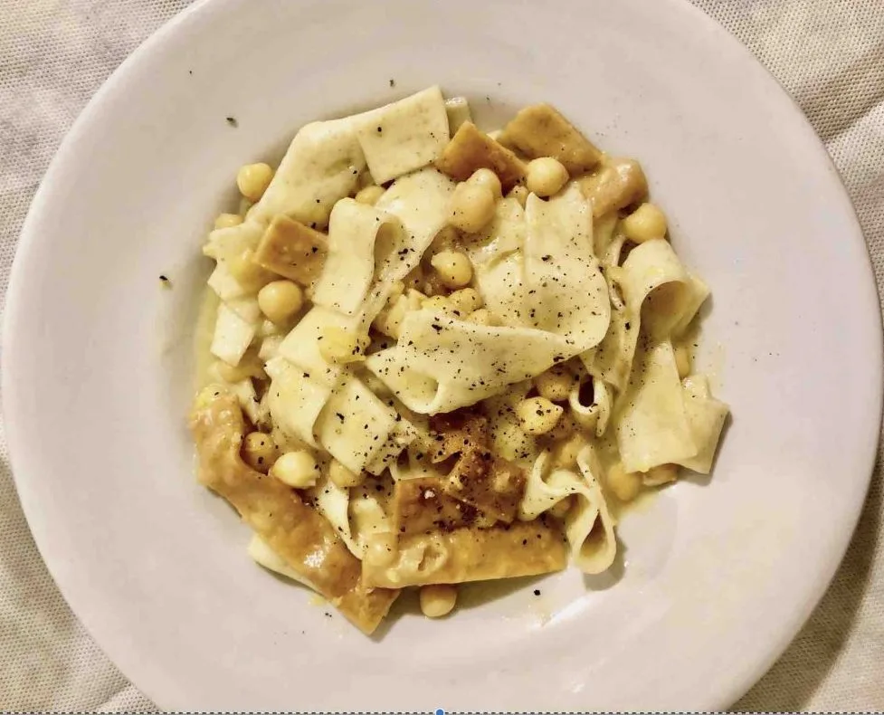 Pasta e ceci in versione salentina