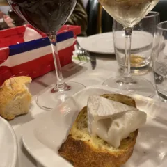 Degustazione di formaggi a Le Carre' Francais