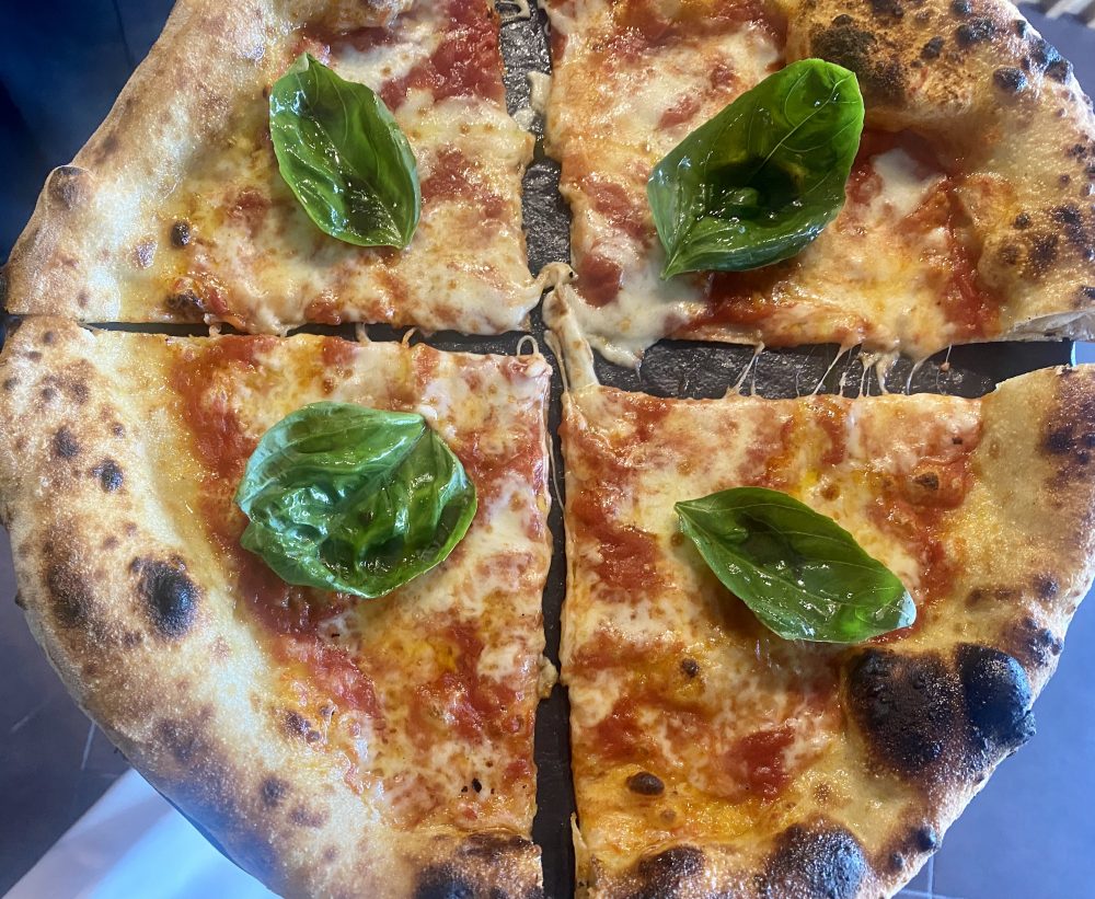 Pizzeria Nino Pannella - Pizza Margherita