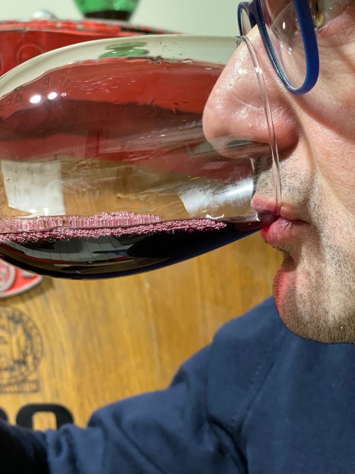 Prisco Apicella - L'assaggio del vino A' Scippata