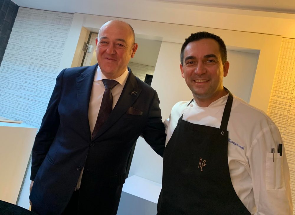 Lasarte a Barcellona, lo chef Paolo Casagrande e il maitre Juan Carlos Ibanez