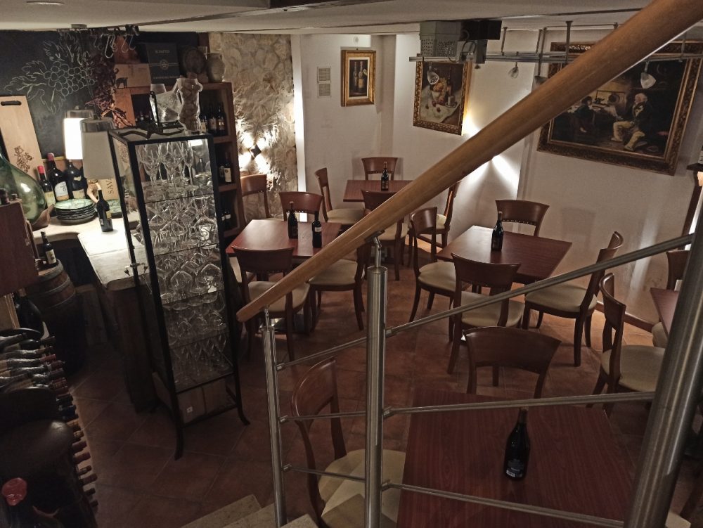 Bar Ristorante Pizzeria Marino - La Cantina per le degustazioni