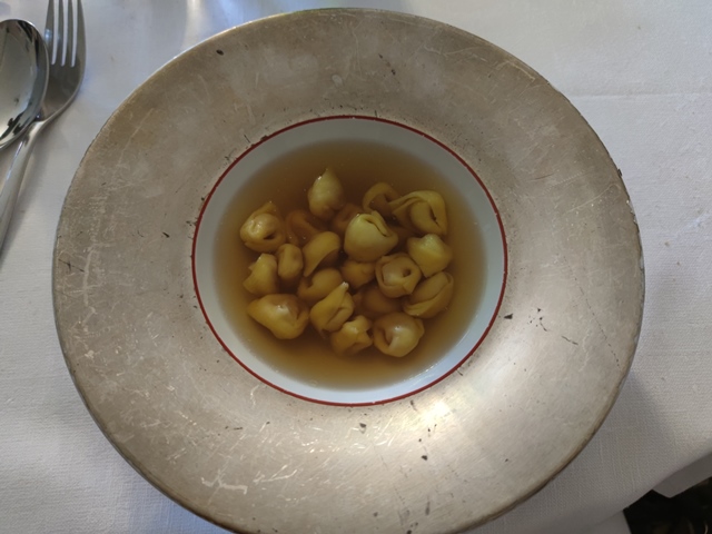 Irina Trattoria - tortellini in brodo di gallina