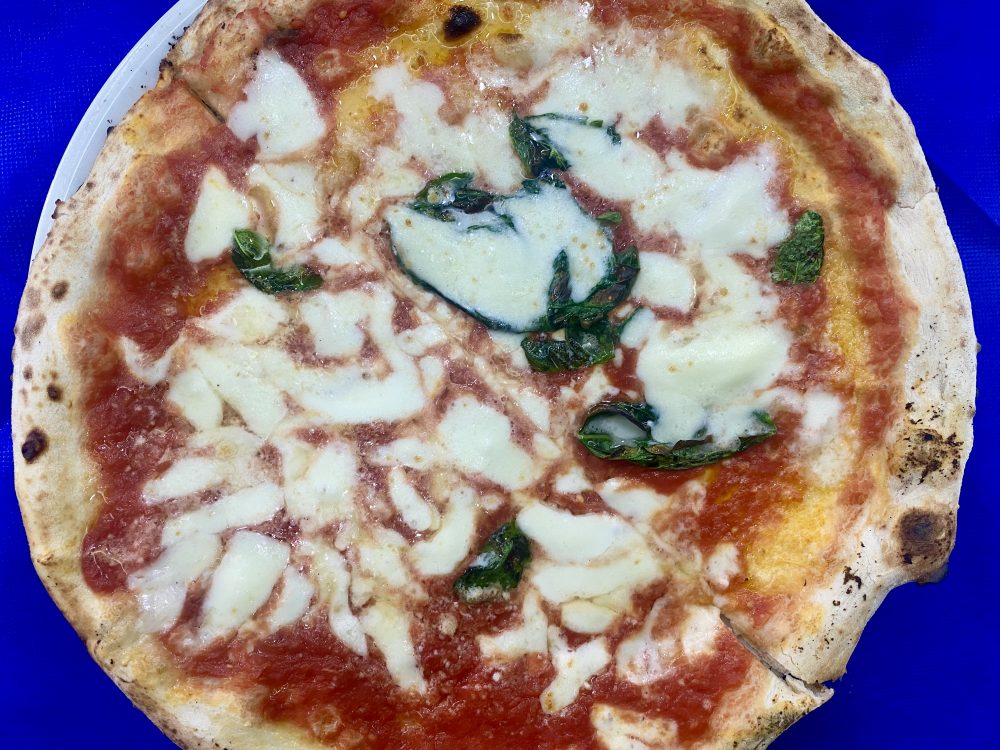 Pizzeria Napoli Centro - Pizza Margherita