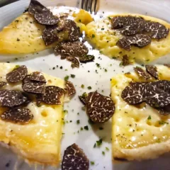 Rau' - Il Provolone del Monaco con tartufo fresco