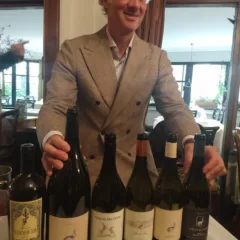 Riccardo Lepri ed i Vini in Degustazione