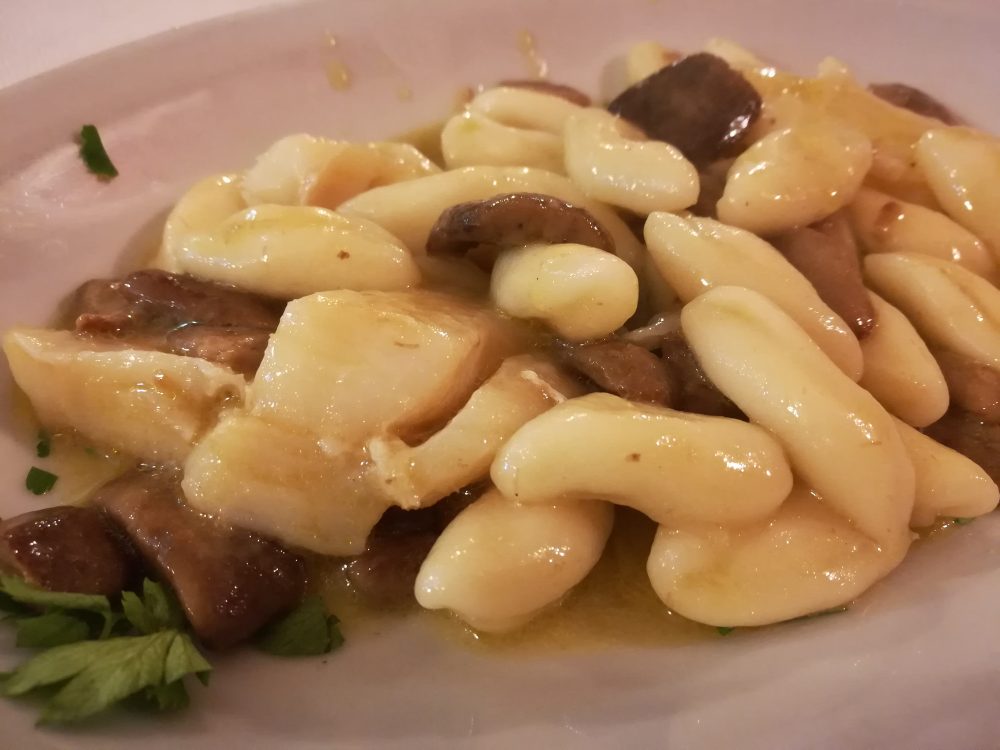 Trattoria A’ Lanterna – I Cavatelli fatti a mano con Baccala’ e Porcini