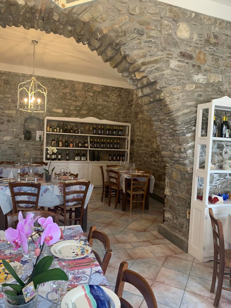 Ristorante Paisa' ad Agnone, scorcio della sala