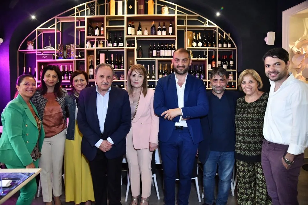 Evento di presentazione della chiummenzana caprese a base di Baronetto Rosso con il sindaco di Capri Marino Lembo