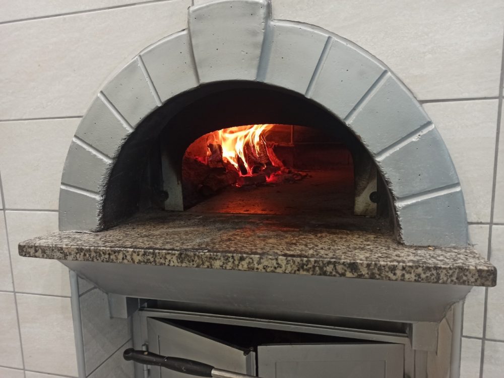 Pizzeria Di Stora -Il Forno per i Rutellucci e i Calzoni