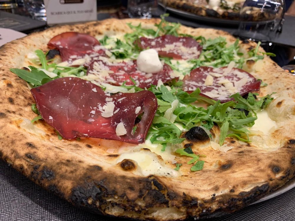 Pizzeria Madison Avellino, con breasola e rucola