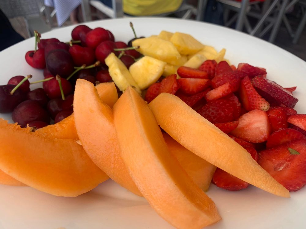 Africano Beach a Marina del Cantone, la frutta