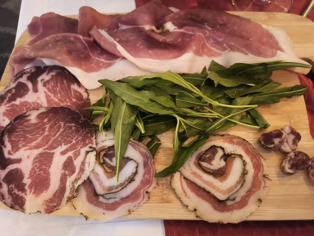 Al Borgo Pizzeria Gourmet -Il Tagliere di Salumi artigianali