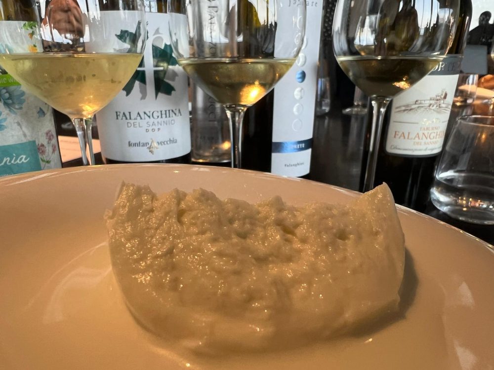 Mozzarella e Falanghina