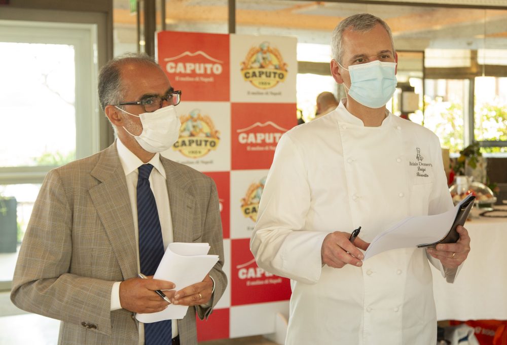 Antimo Caputo e Luigi Biasetto durante la valutazione delle proposte - foto di archivio