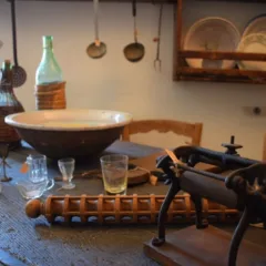Il ricettario di Pastena - il tavolo nella cucina del Museo