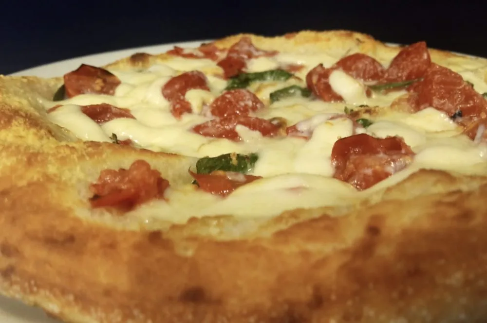 Montanara con doppia cottura_ fritta e al forno di Antonio Troncone Fresco Pizzeria