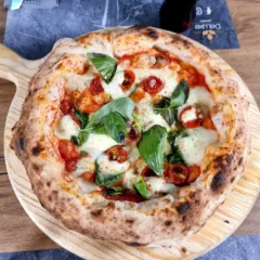 Paglia e pepe di Enrico De Lucia Pizzeria DeLuxe