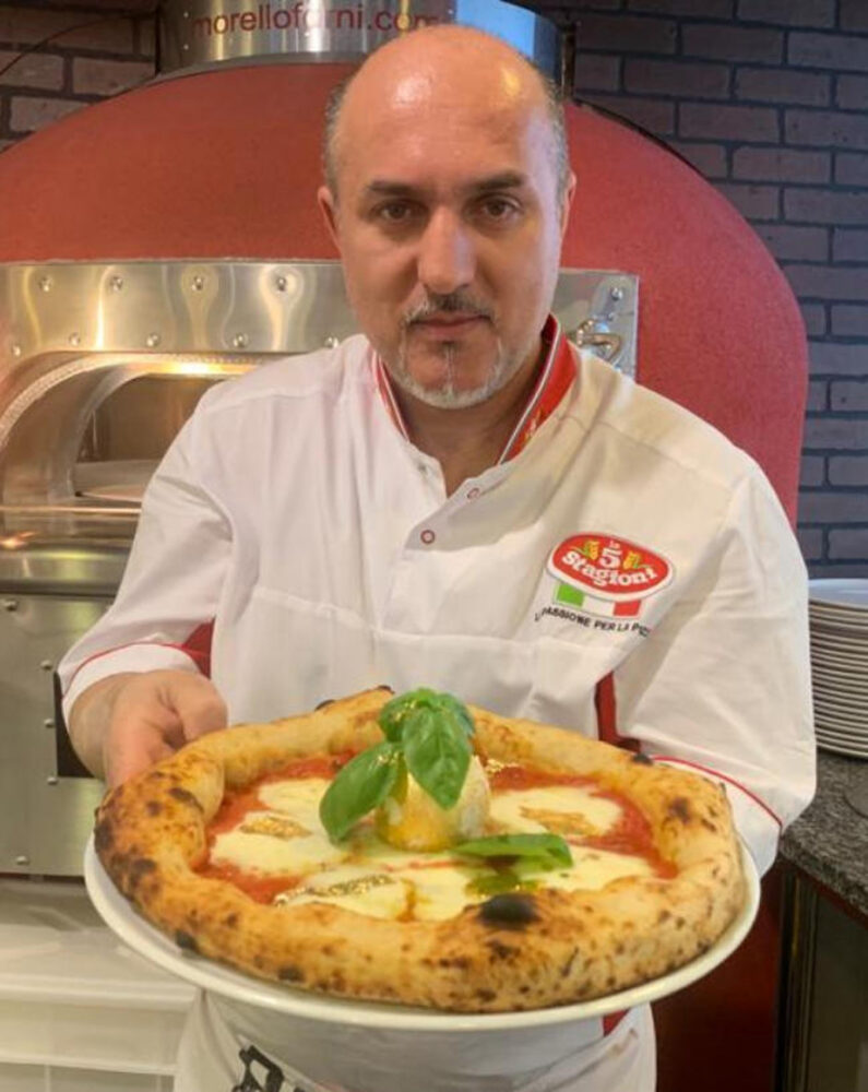 Robert con la Pizza Mimi Regina d'Oro 24Kt