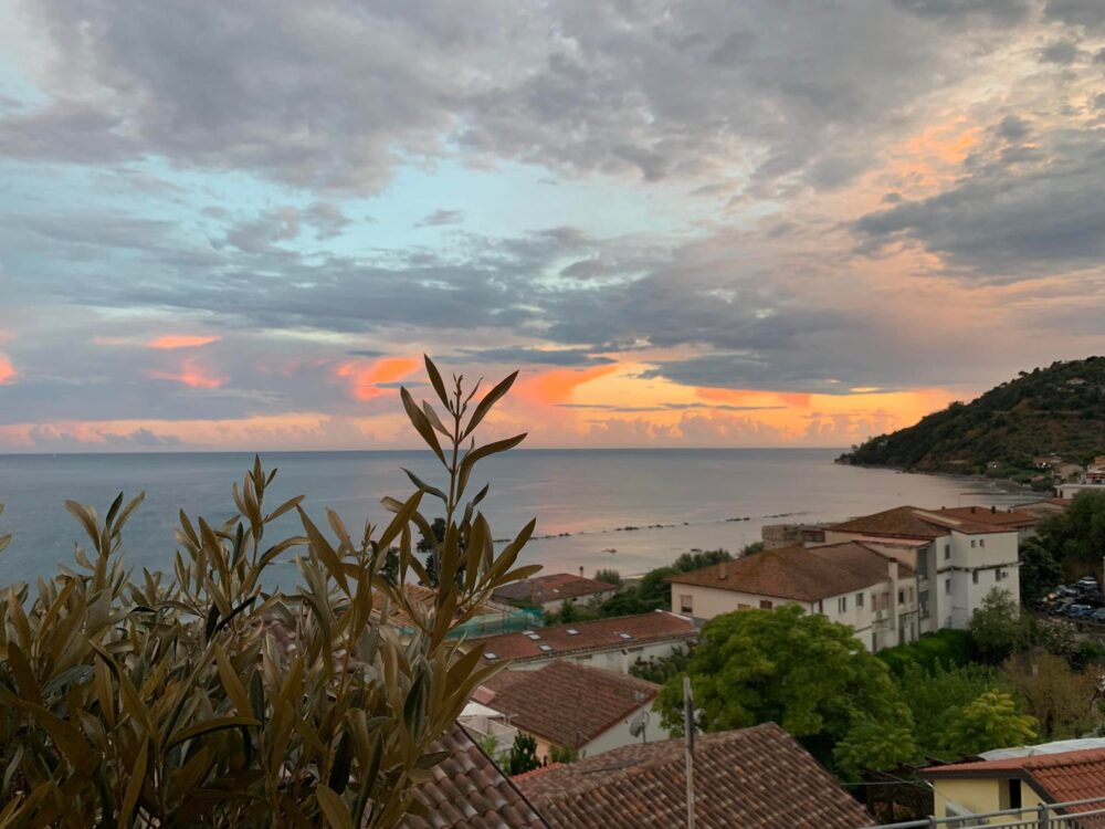 Suscettibile a Pioppi, il panorama dal terrazzo