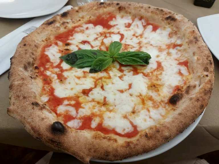 L'Oro di Napoli, Margherita